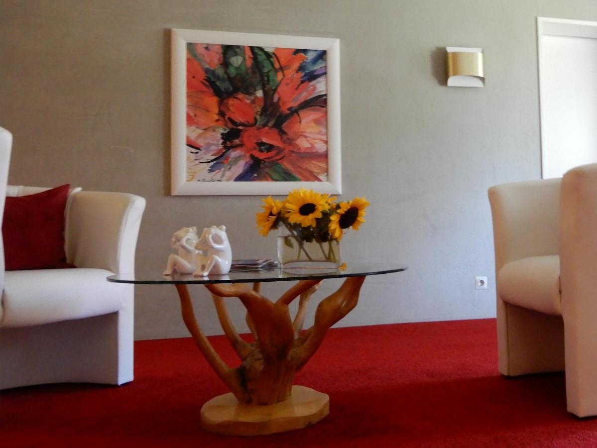 Hotel Kurallee เมียร์สบวร์ก ภายนอก รูปภาพ