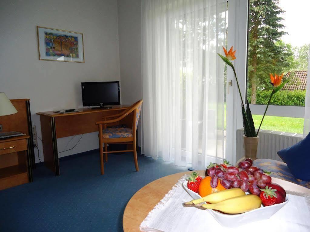 Hotel Kurallee เมียร์สบวร์ก ภายนอก รูปภาพ