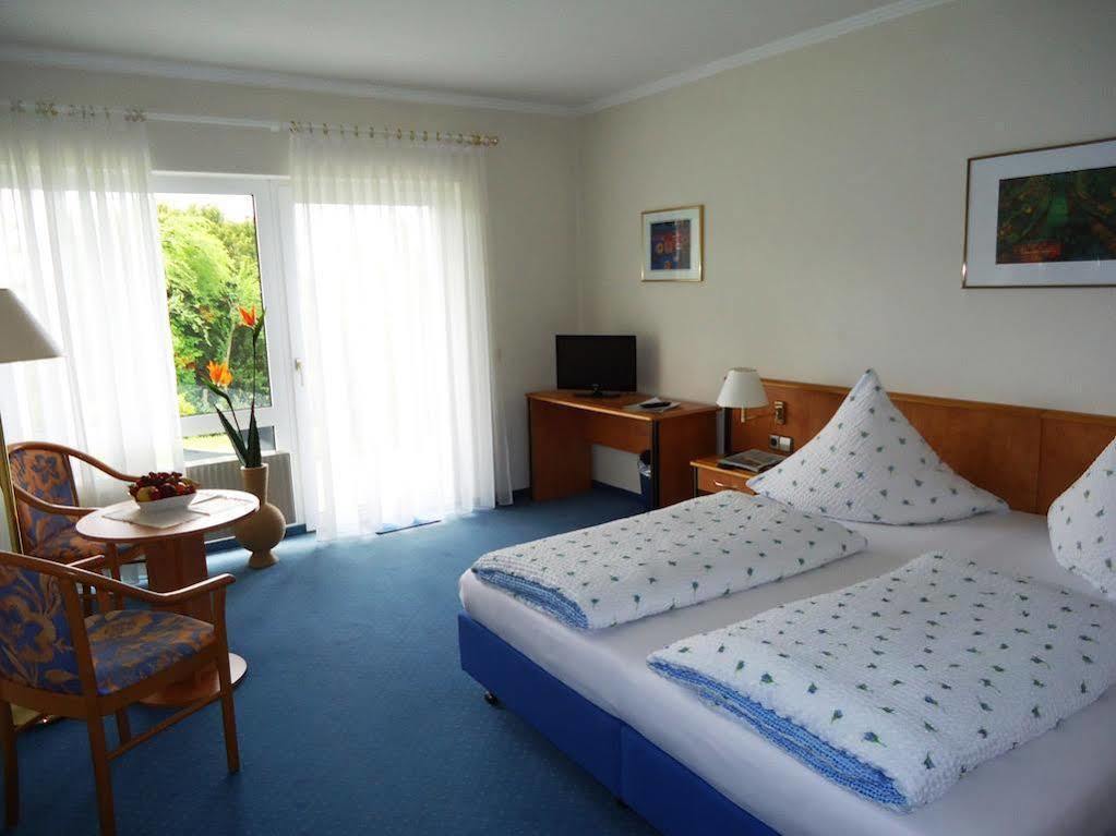 Hotel Kurallee เมียร์สบวร์ก ภายนอก รูปภาพ
