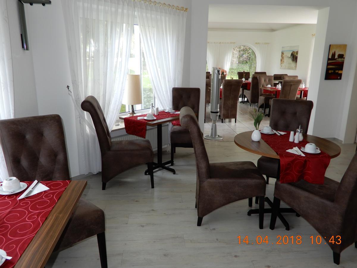 Hotel Kurallee เมียร์สบวร์ก ภายนอก รูปภาพ